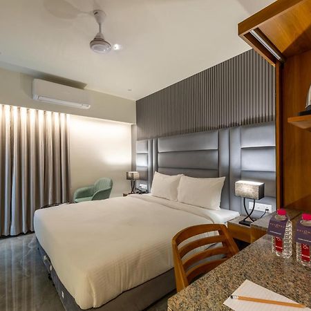 Hotel Nalanda Ahmedabad Exterior foto