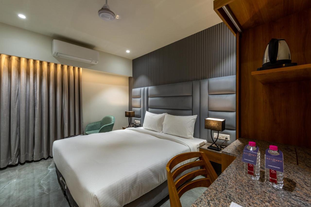 Hotel Nalanda Ahmedabad Exterior foto