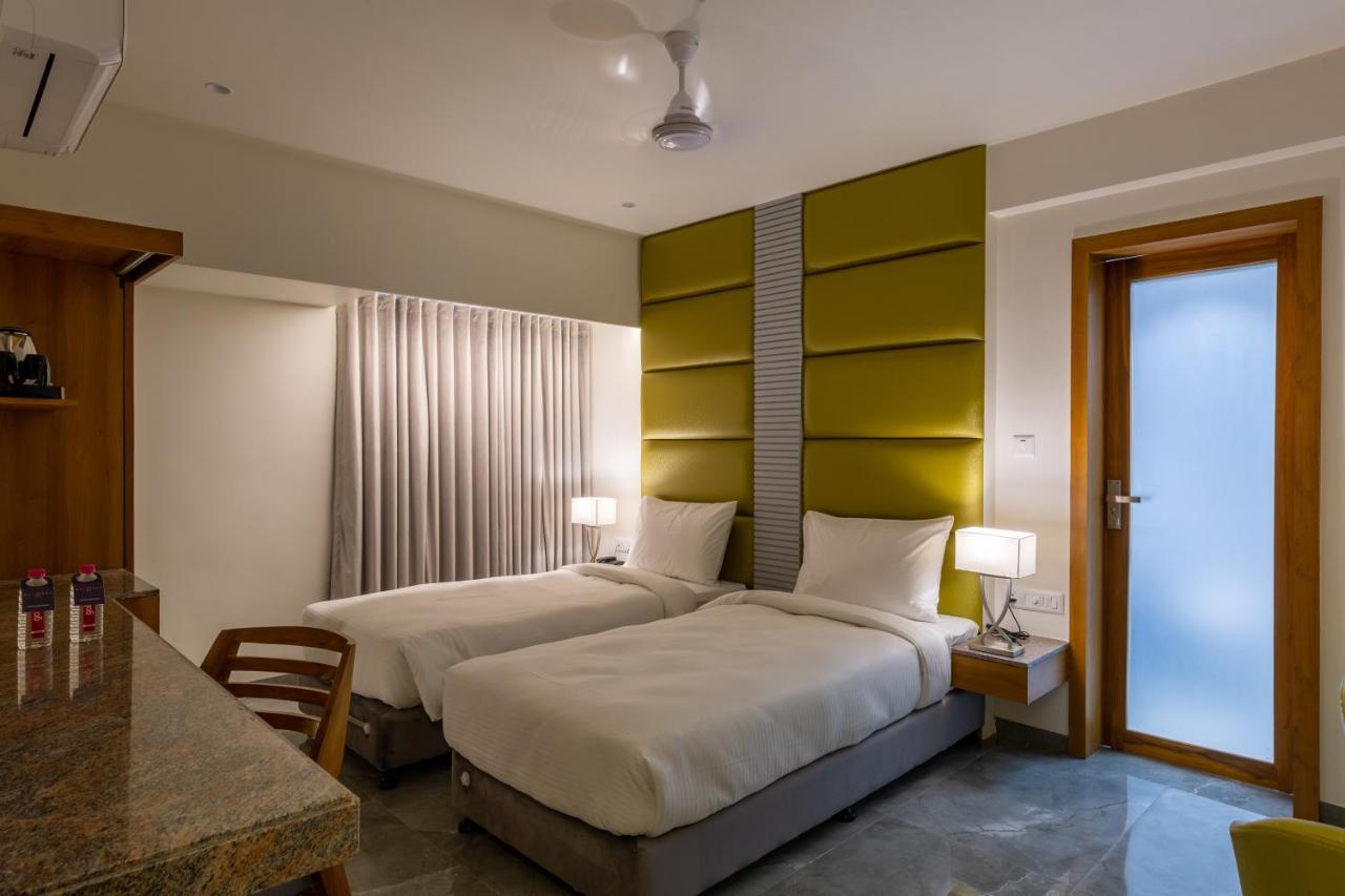 Hotel Nalanda Ahmedabad Exterior foto